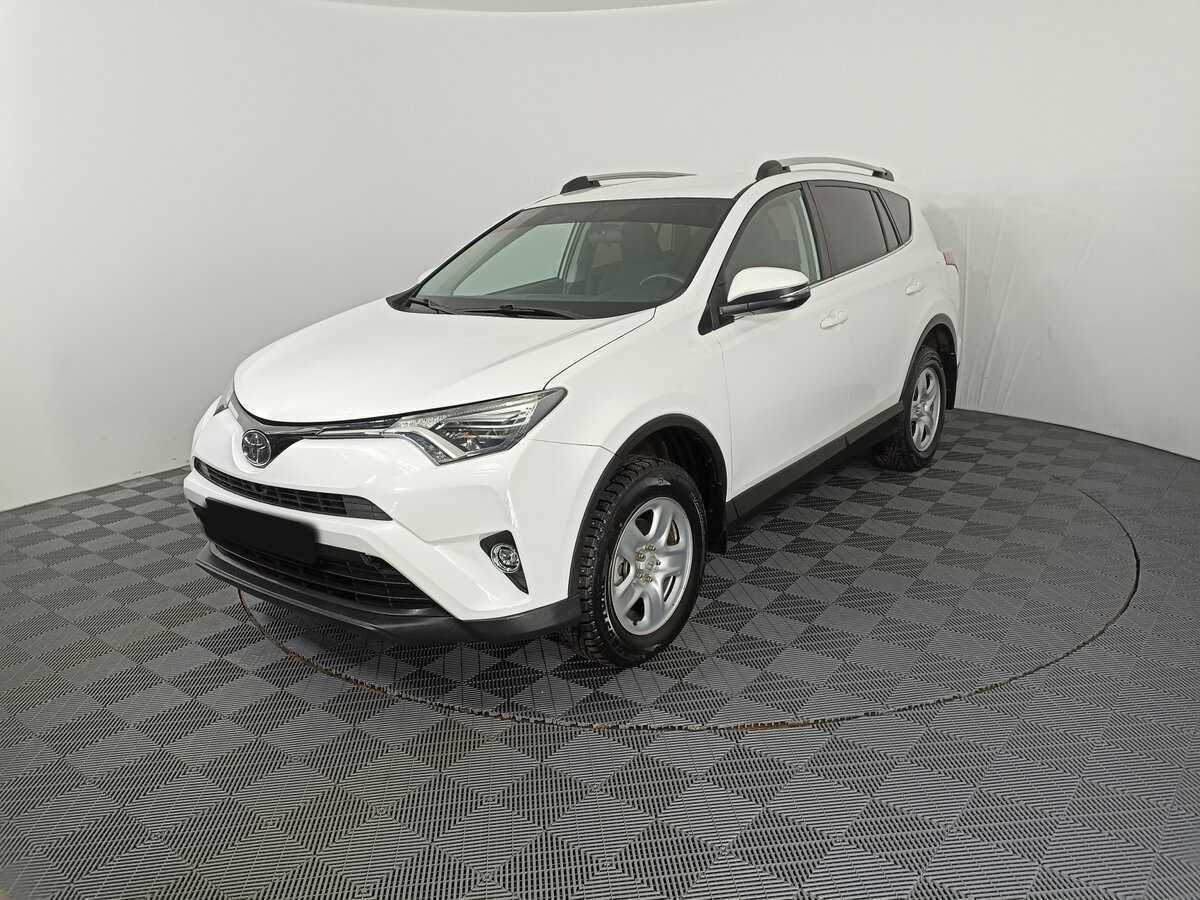 Toyota RAV4 с пробегом — 2017 год. Фото: #0