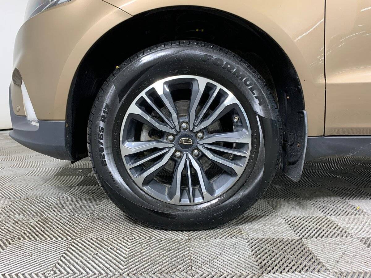 Geely Emgrand X7 с пробегом — 2020 год. Фото: #7