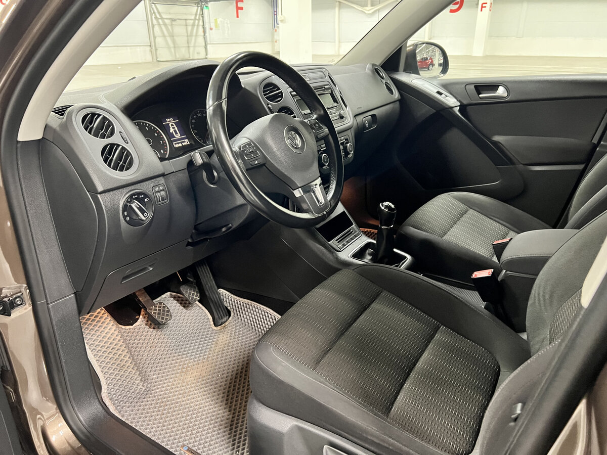 Volkswagen Tiguan с пробегом — 2014 год. Фото: #15