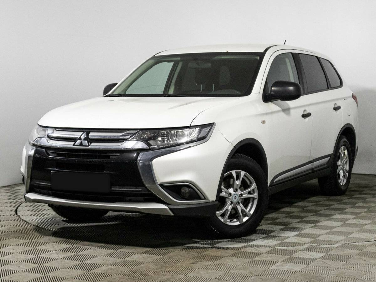 Mitsubishi Outlander с пробегом — 2016 год. Фото: #0