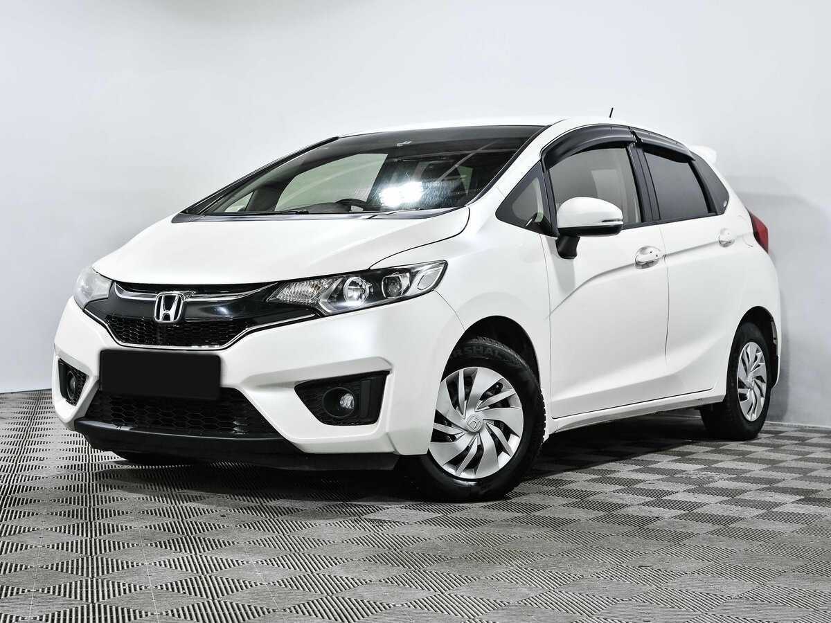 Honda Fit с пробегом — 2016 год. Посмотреть фото
