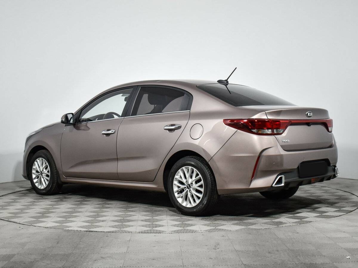 Kia Rio с пробегом — 2020 год. Фото: #5