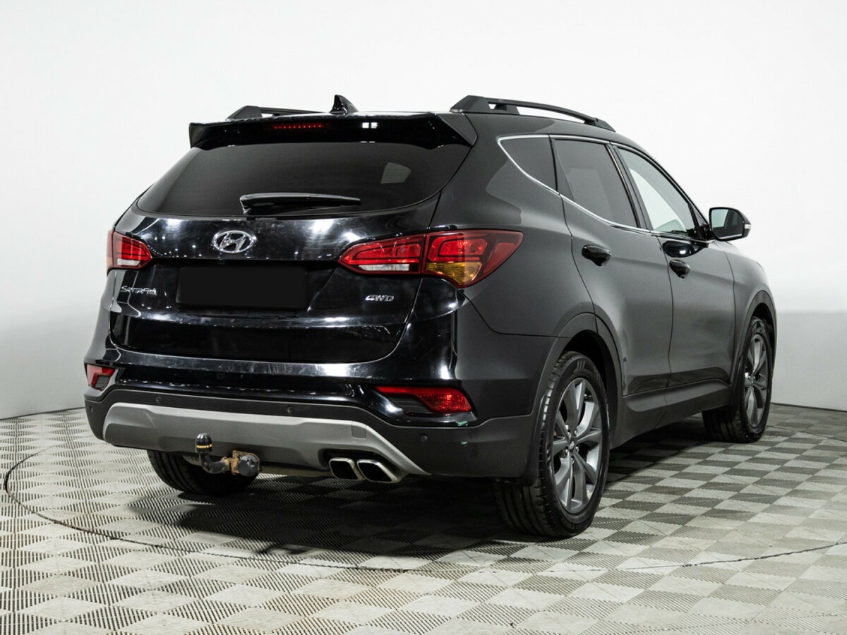 Hyundai Santa Fe с пробегом — 2017 год. Фото: #3