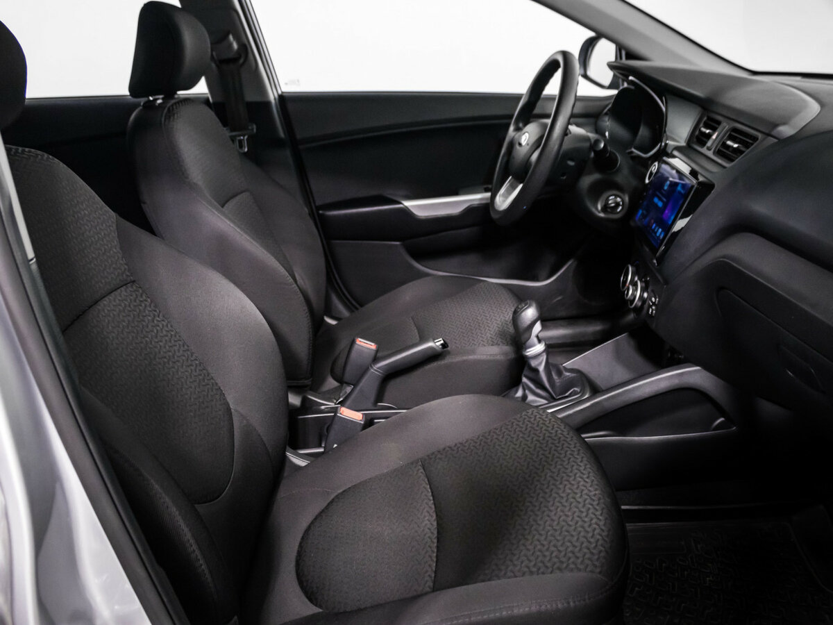 Kia Rio с пробегом — 2014 год. Фото: #11