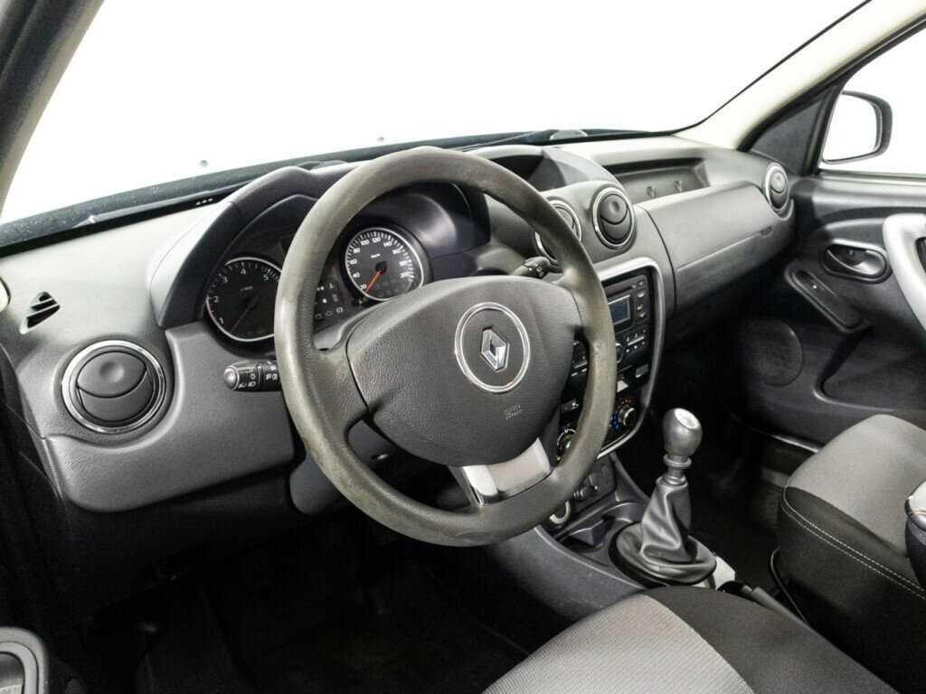 Renault Duster с пробегом — 2013 год. Фото: #10