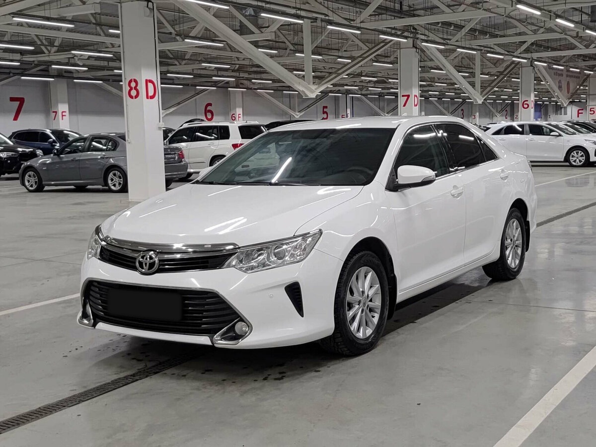 Toyota Camry с пробегом — 2017 год. Фото: #0