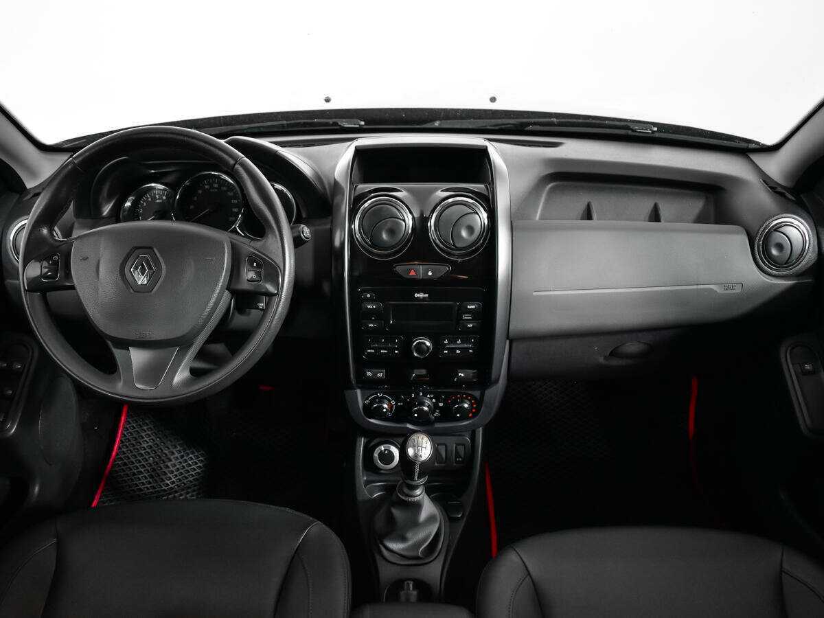 Renault Duster с пробегом — 2017 год. Фото: #9