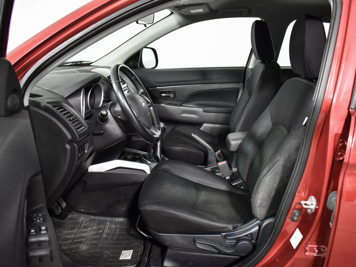 Mitsubishi ASX с пробегом — 2013 год. Фото: #9