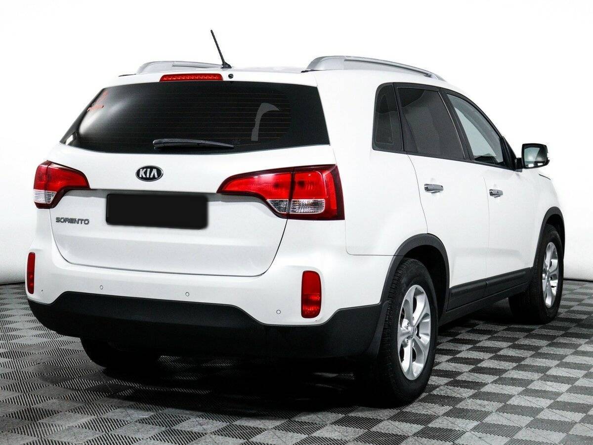 Kia Sorento с пробегом — 2015 год. Фото: #4