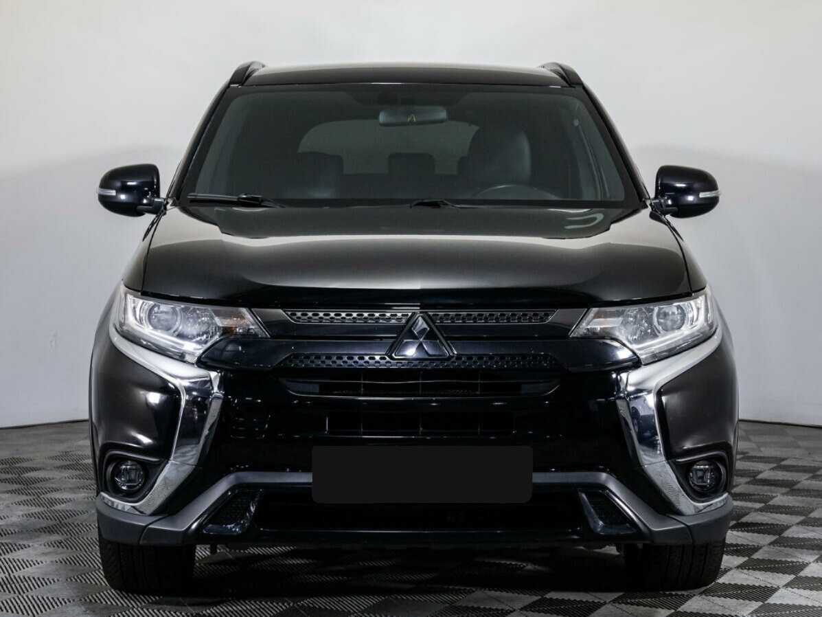 Mitsubishi Outlander с пробегом — 2021 год. Фото: #1