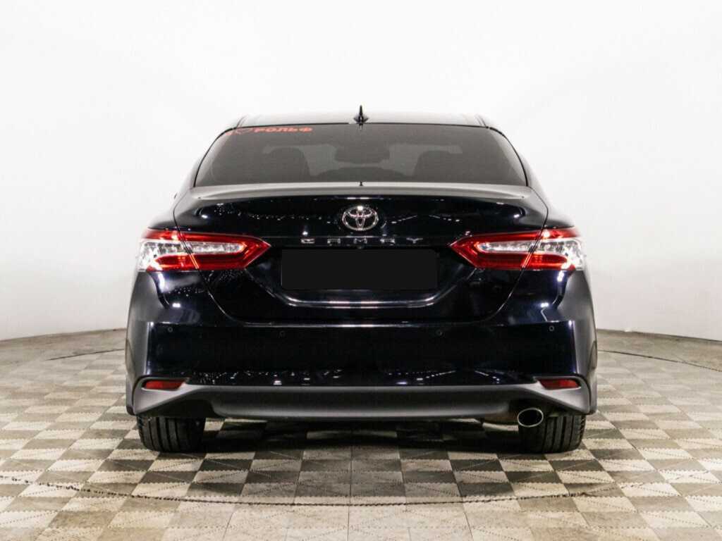 Toyota Camry с пробегом — 2021 год. Фото: #5