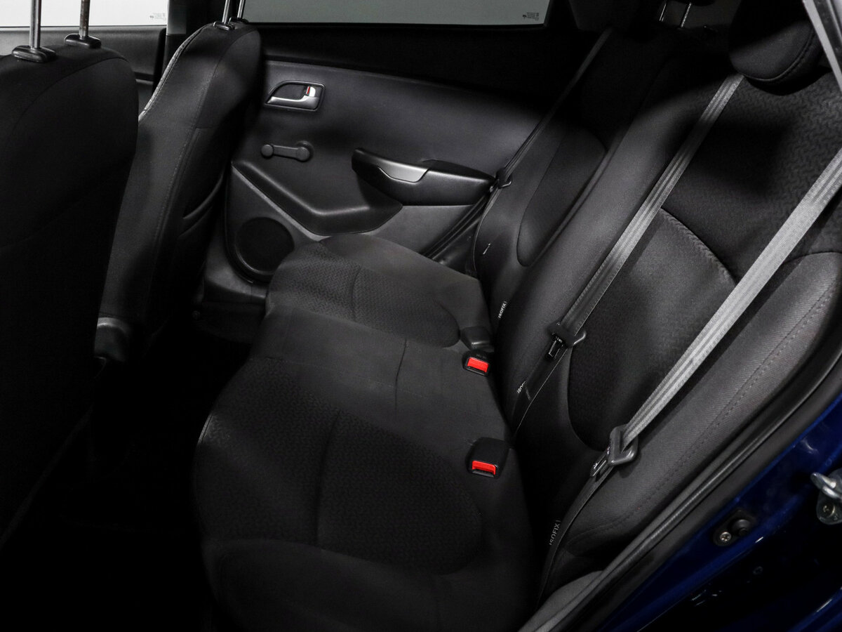 Kia Rio с пробегом — 2015 год. Фото: #6