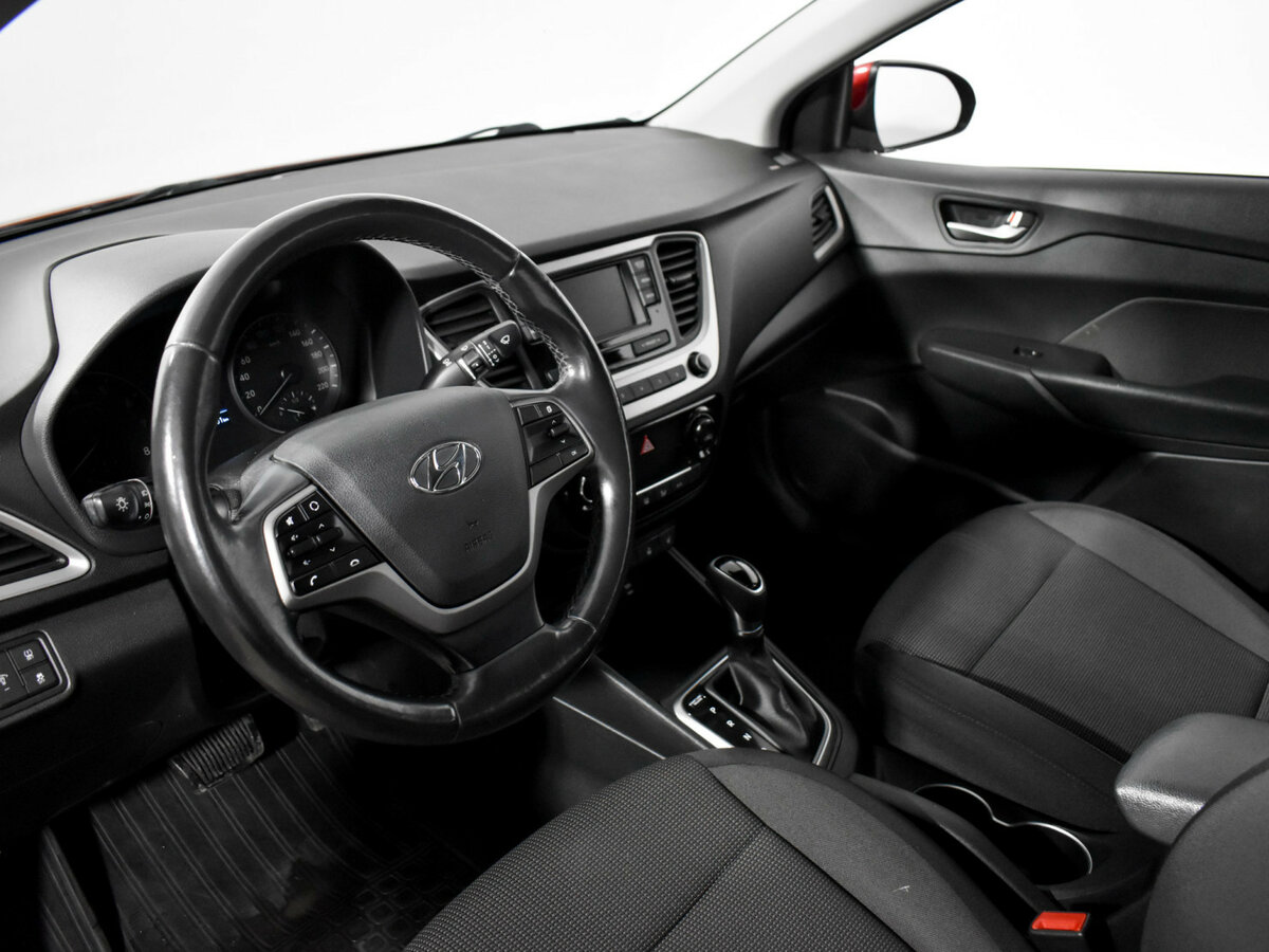 Hyundai Solaris с пробегом — 2017 год. Фото: #8