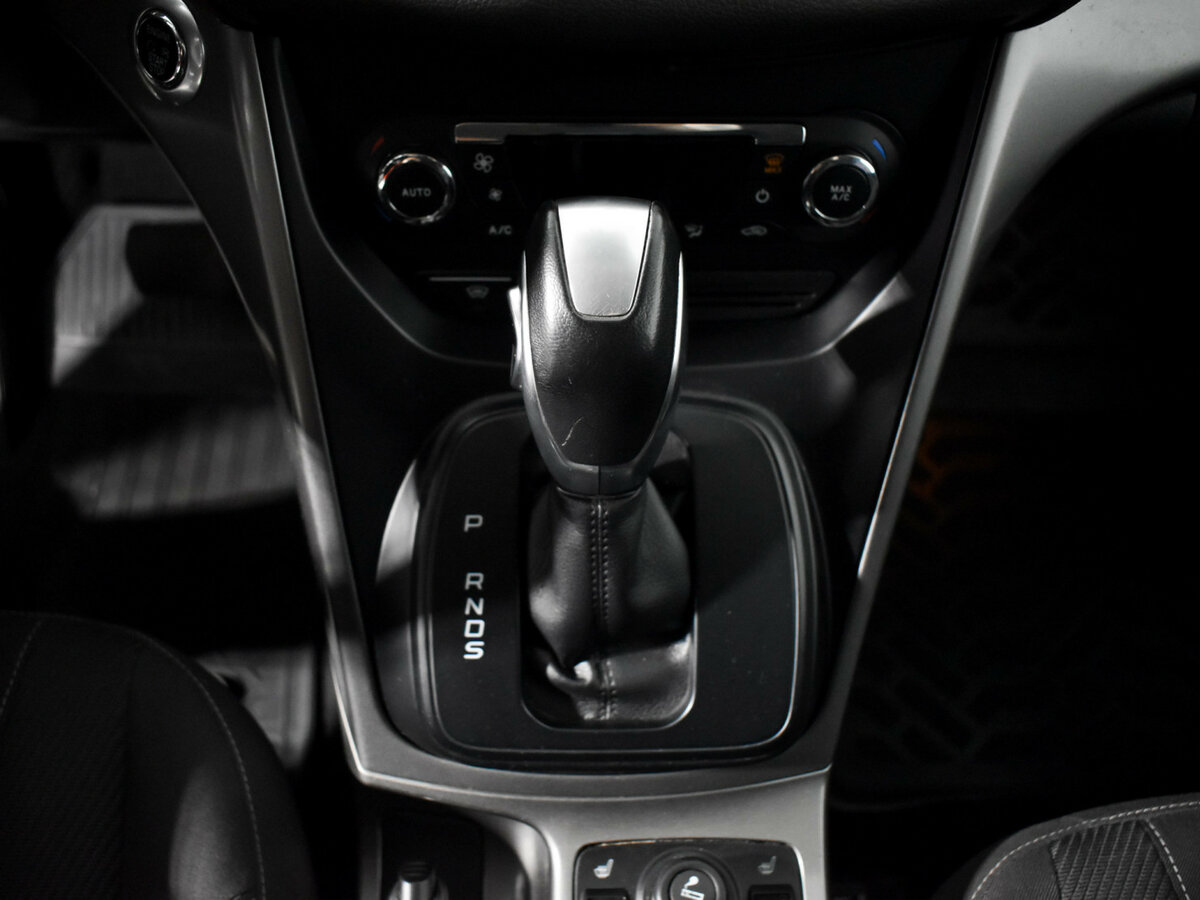 Ford Kuga с пробегом — 2014 год. Фото: #8