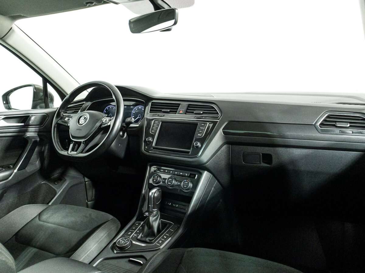 Volkswagen Tiguan с пробегом — 2017 год. Фото: #8