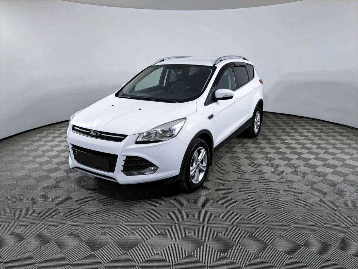 Ford Kuga с пробегом — 2015 год. Фото: #0