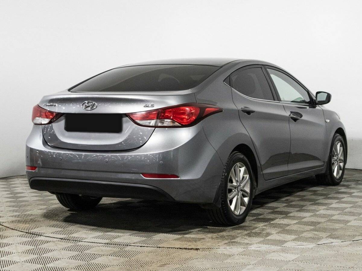 Hyundai Elantra с пробегом — 2015 год. Фото: #4