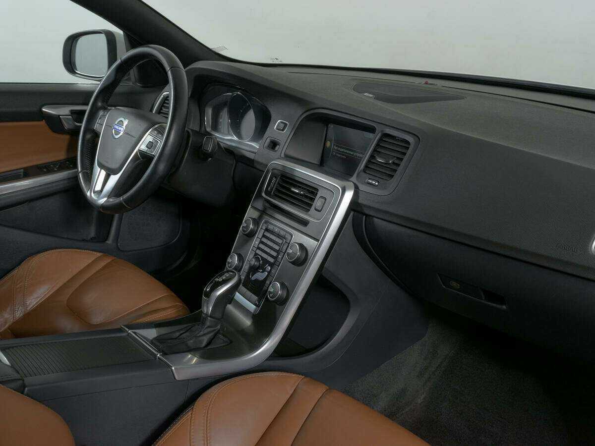 Volvo S60 с пробегом — 2014 год. Фото: #7