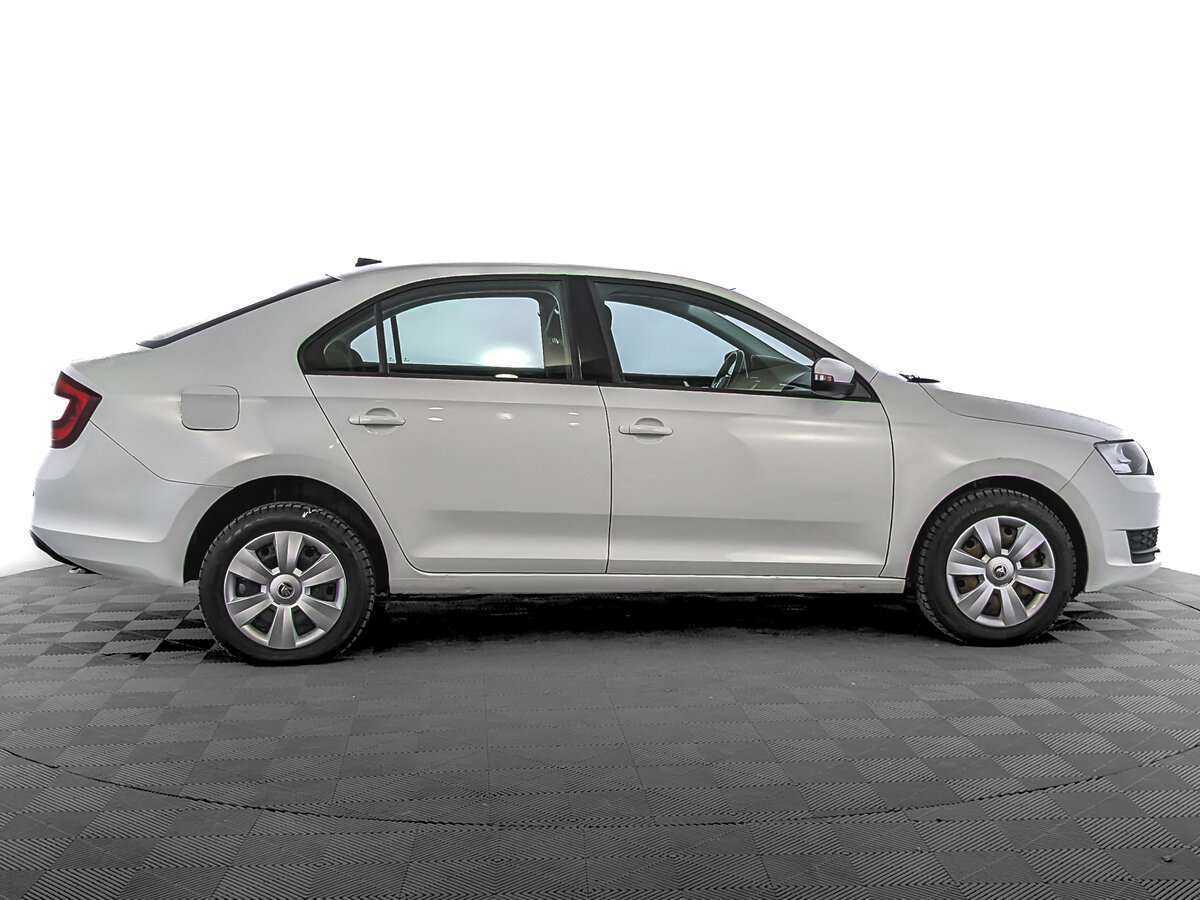 Skoda Rapid с пробегом — 2018 год. Фото: #3
