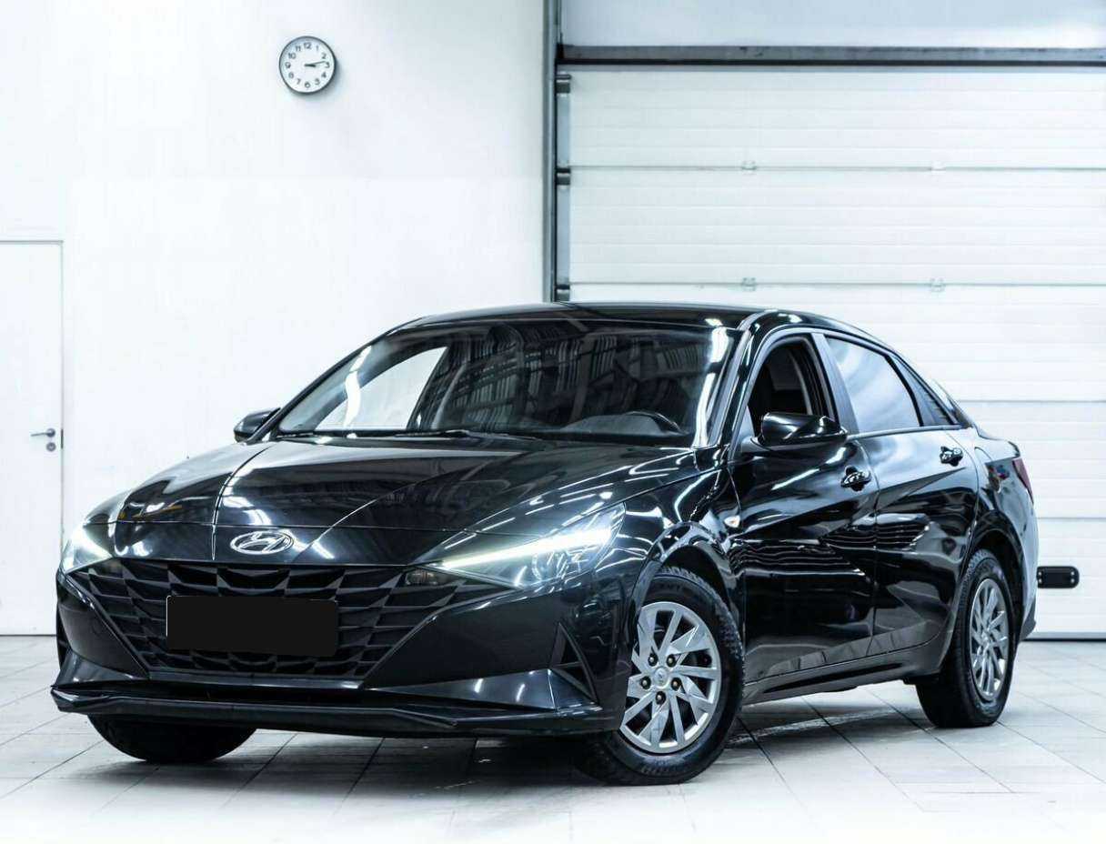 Hyundai Elantra с пробегом — 2021 год. Посмотреть фото