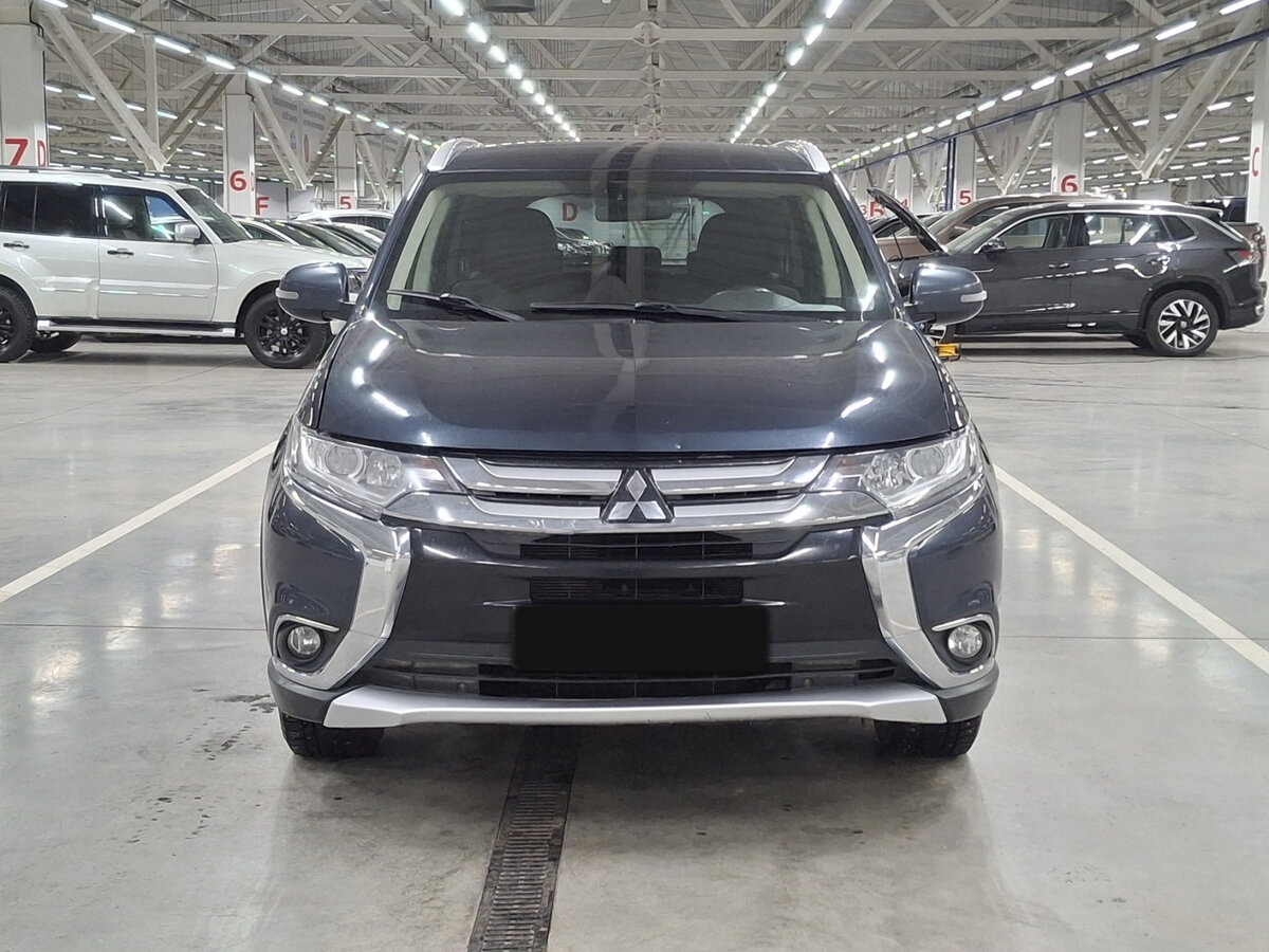 Mitsubishi Outlander с пробегом — 2017 год. Фото: #1