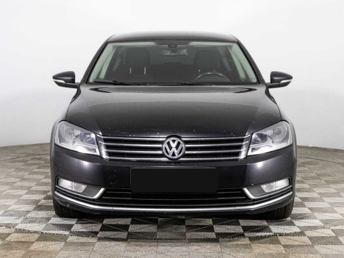Volkswagen Passat с пробегом — 2013 год. Фото: #1