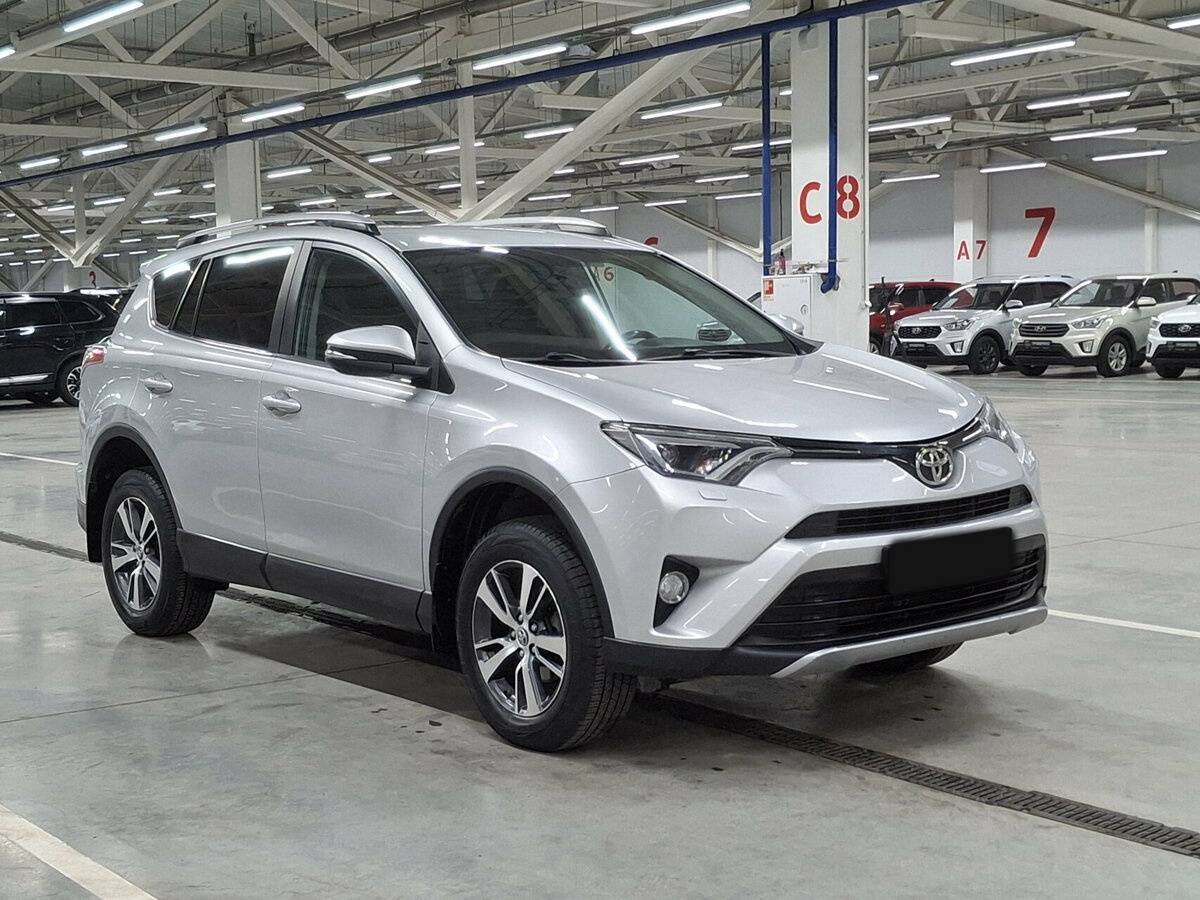 Toyota RAV4 с пробегом — 2019 год. Фото: #2