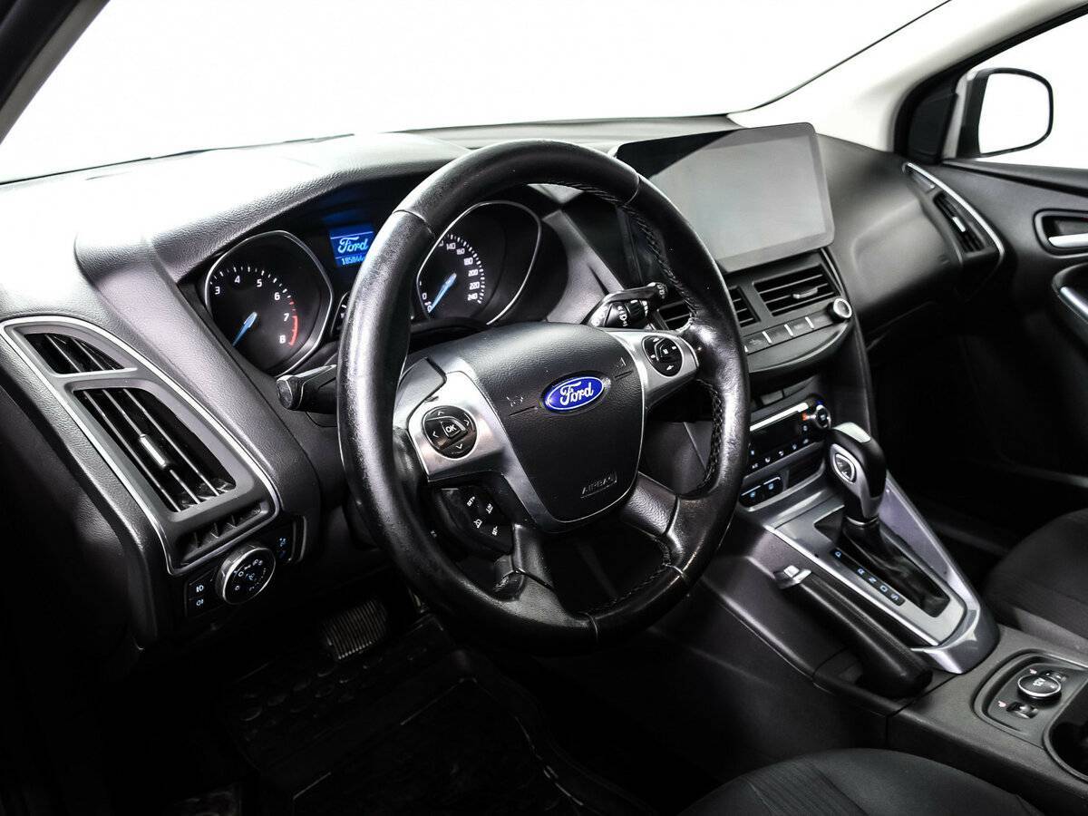 Ford Focus с пробегом — 2013 год. Фото: #12