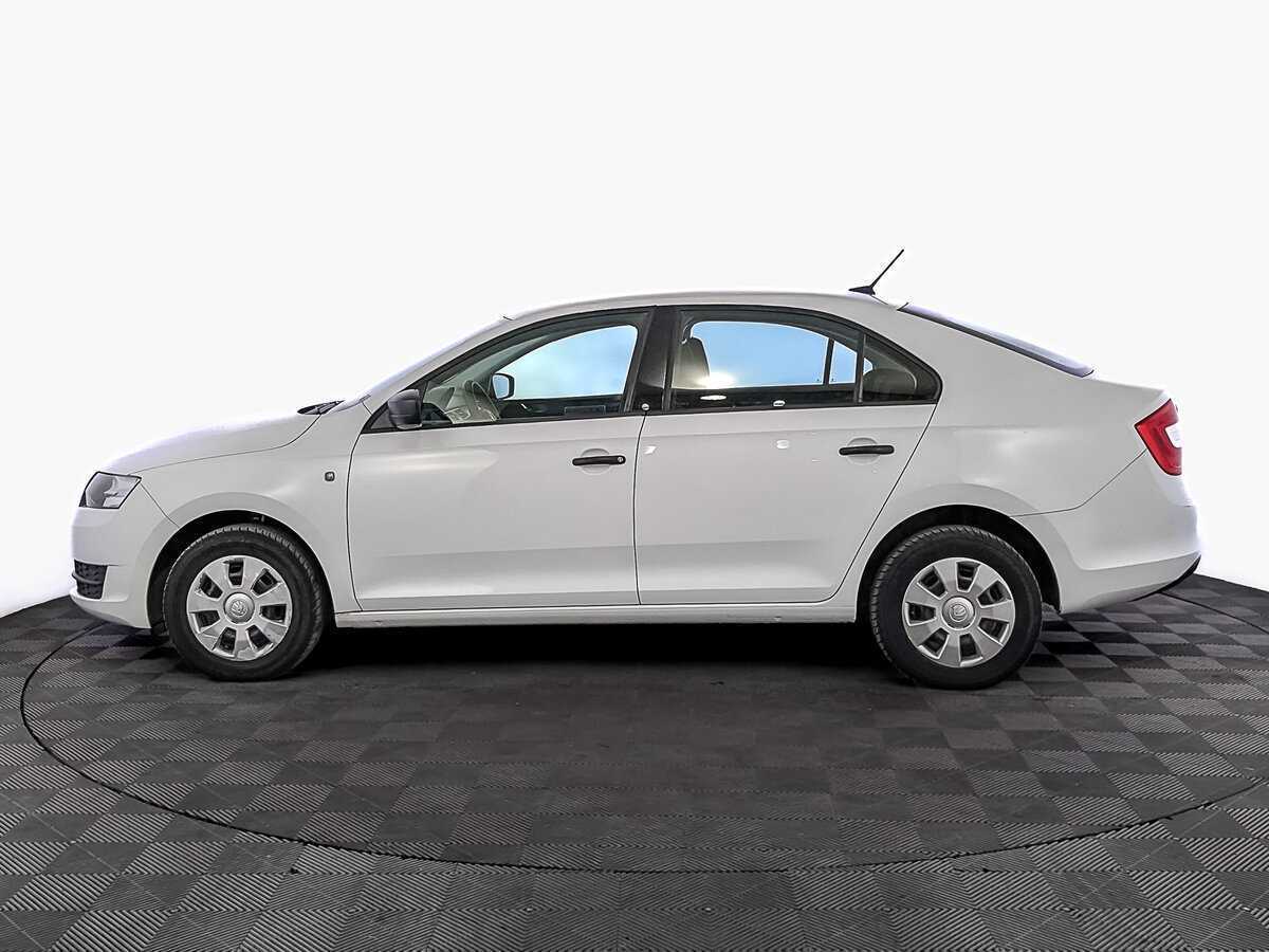 Skoda Rapid с пробегом — 2017 год. Фото: #7