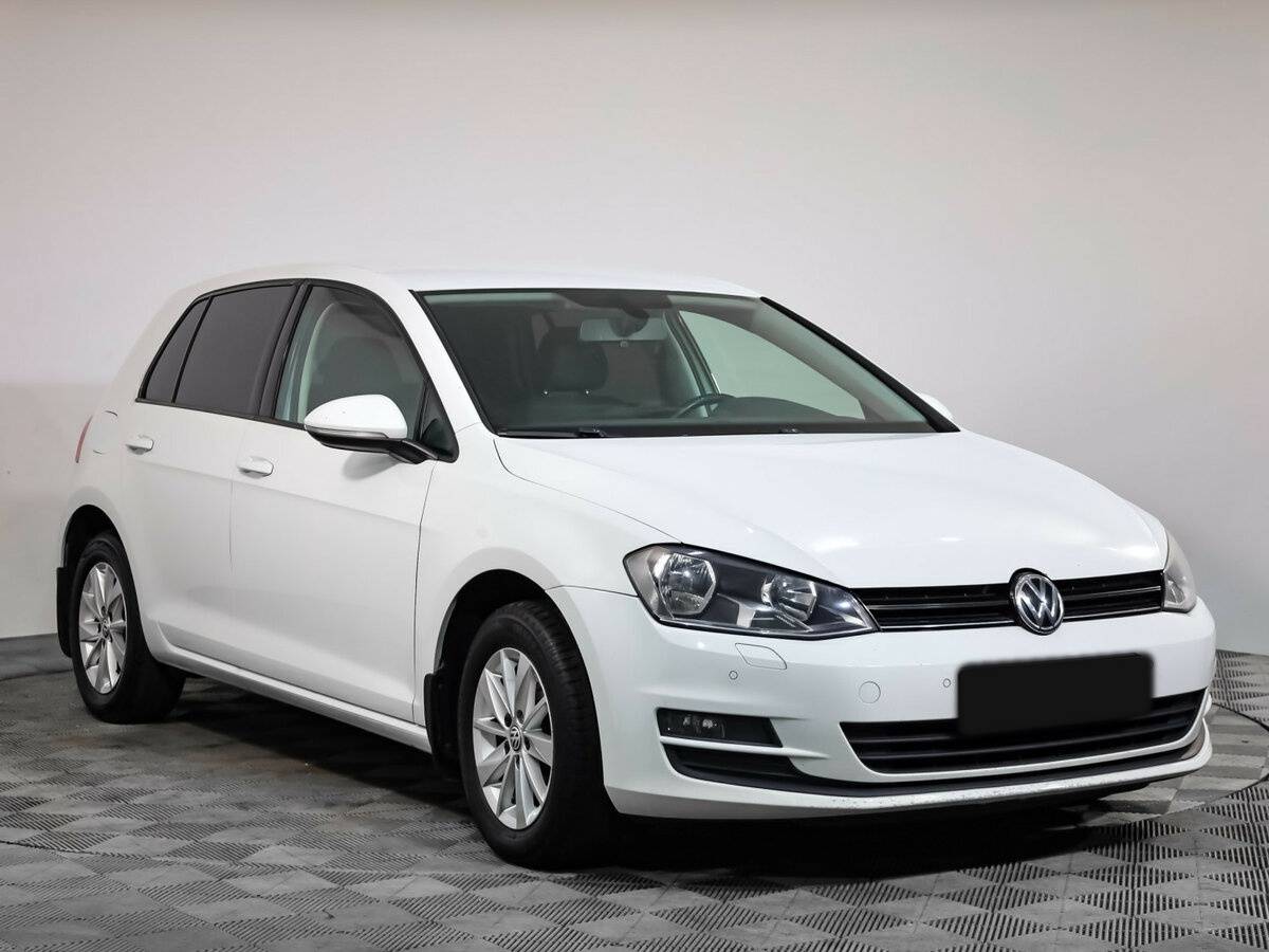Volkswagen Golf с пробегом — 2015 год. Фото: #2