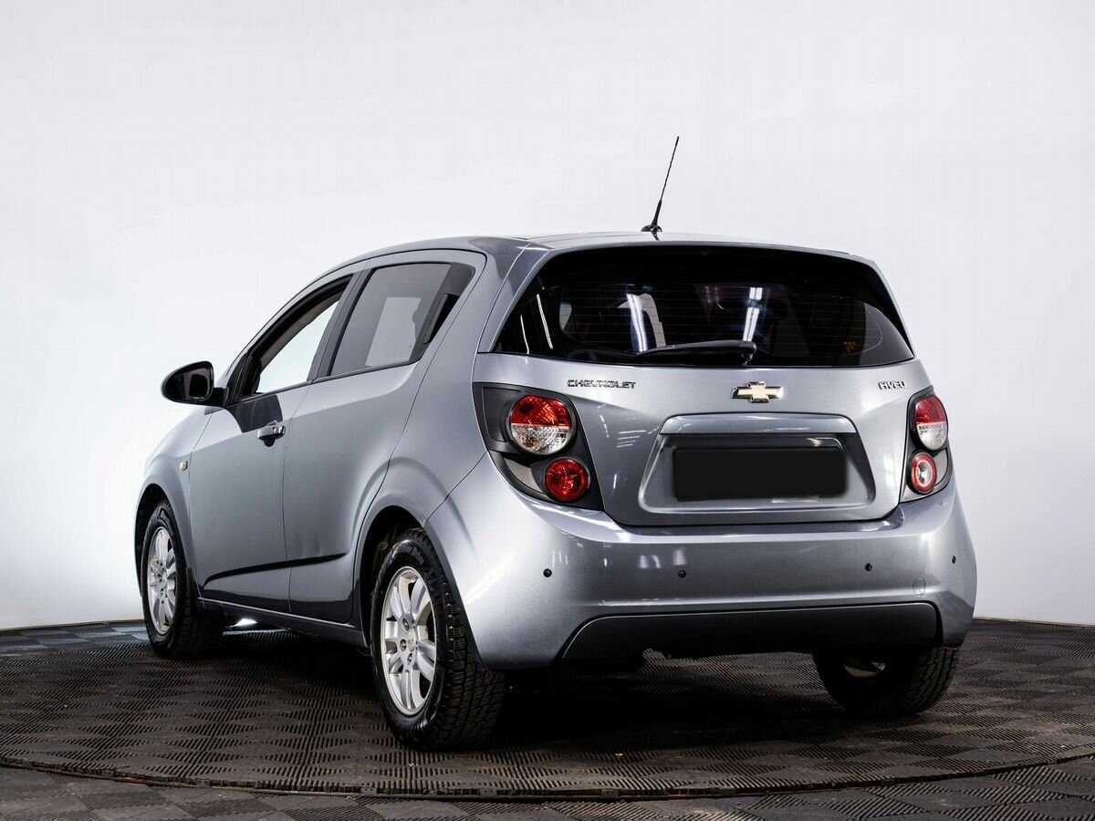 Chevrolet Aveo с пробегом — 2014 год. Фото: #3