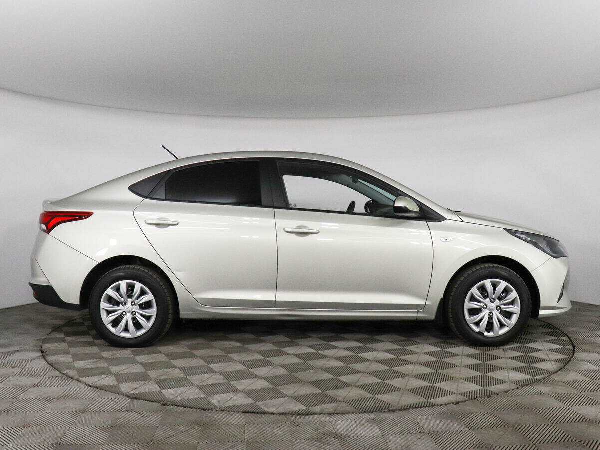 Hyundai Solaris с пробегом — 2020 год. Фото: #3