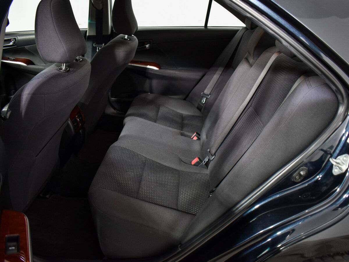 Toyota Camry с пробегом — 2012 год. Фото: #8