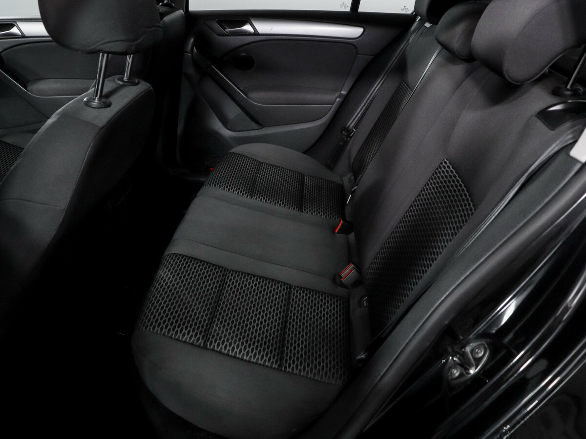 Volkswagen Golf с пробегом — 2012 год. Фото: #7