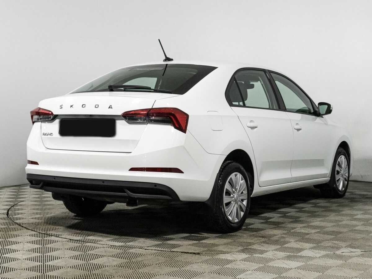 Skoda Rapid с пробегом — 2021 год. Фото: #4