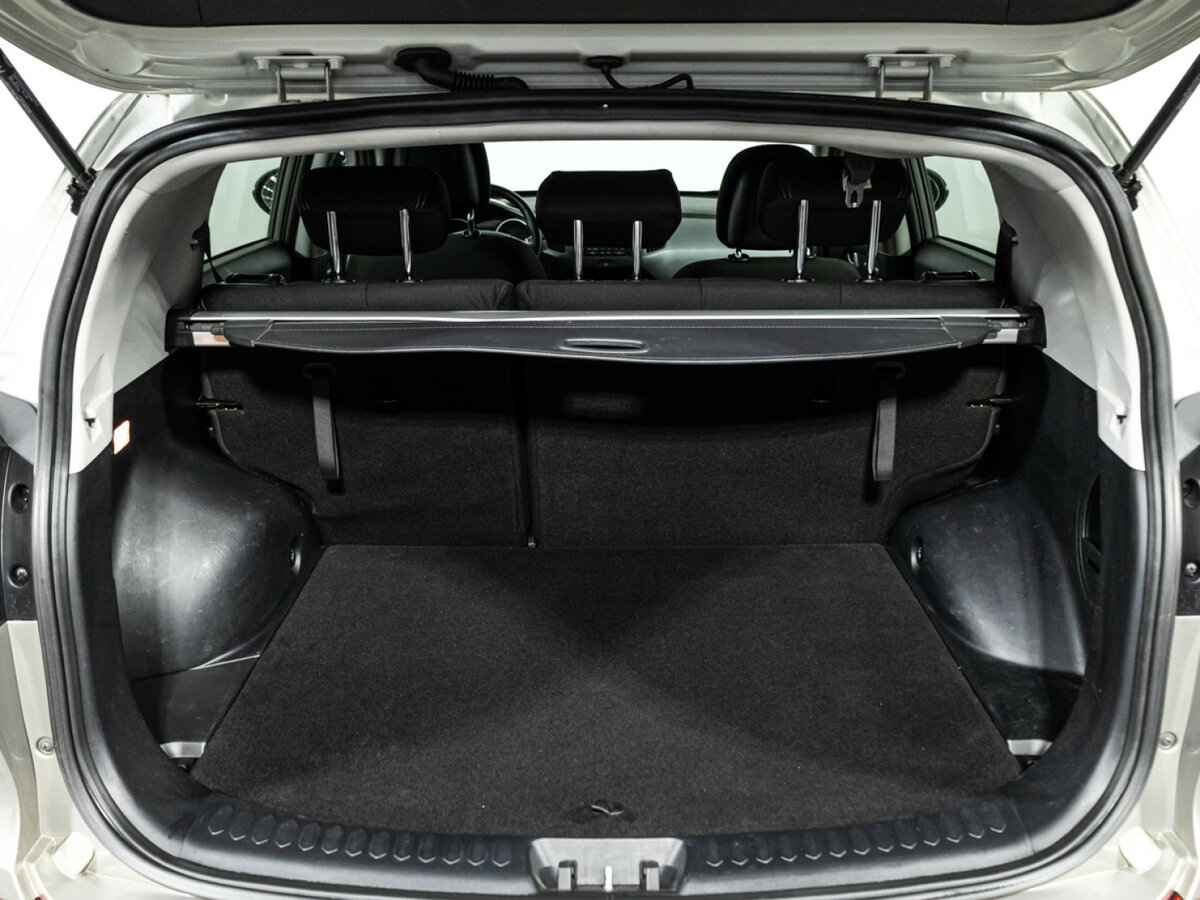 Kia Sportage с пробегом — 2015 год. Фото: #18