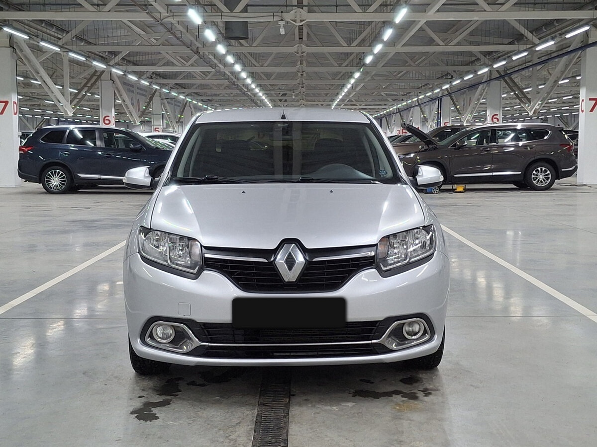 Renault Logan с пробегом — 2015 год. Фото: #1