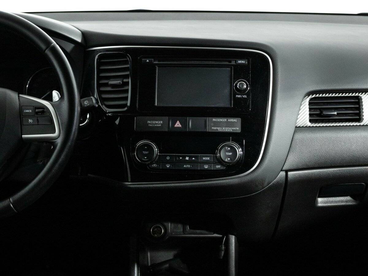 Mitsubishi Outlander с пробегом — 2012 год. Фото: #13
