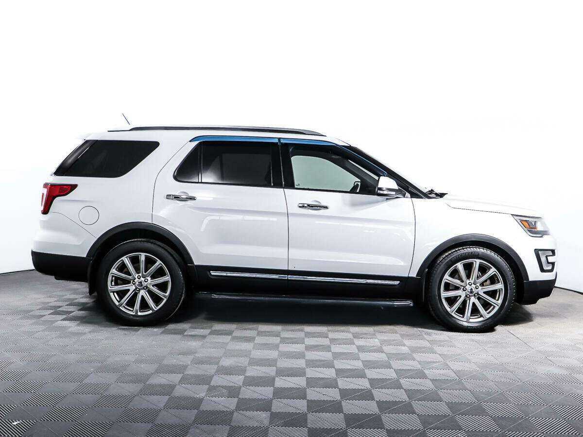 Ford Explorer с пробегом — 2017 год. Фото: #3