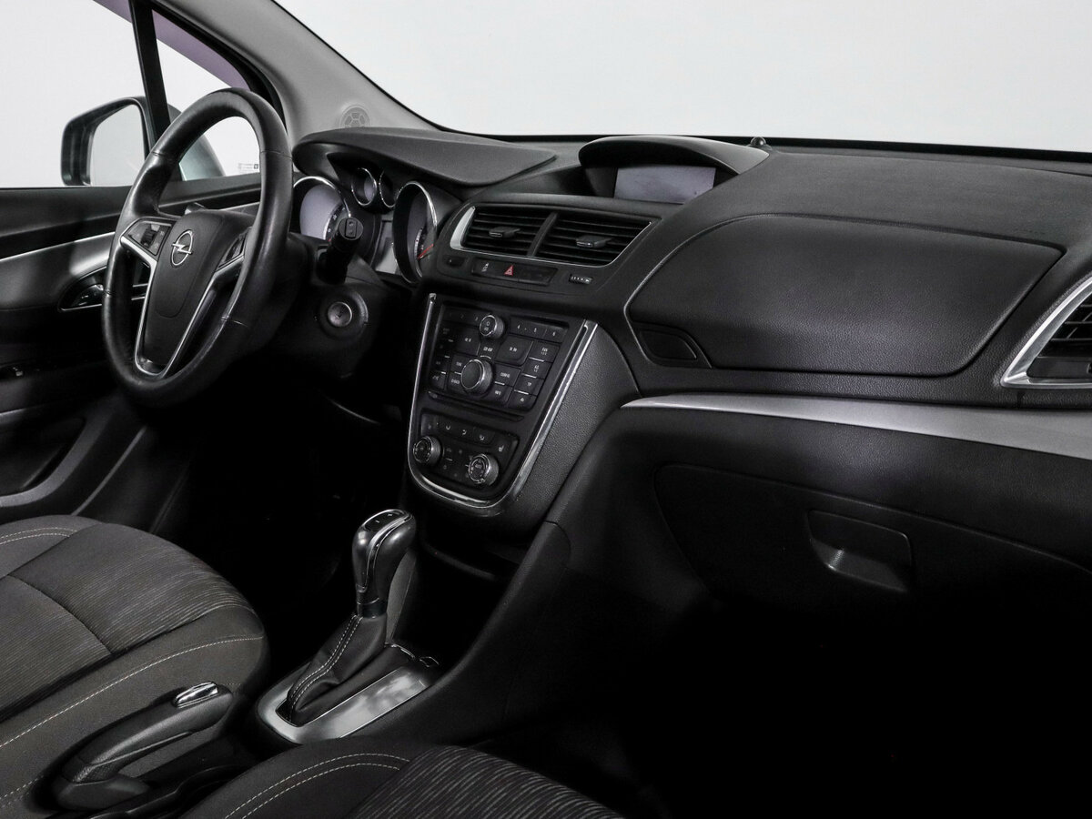 Opel Mokka с пробегом — 2015 год. Фото: #6