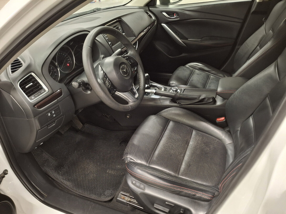 Mazda 6 с пробегом — 2014 год. Фото: #14