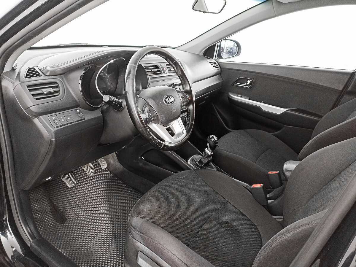 Kia Rio с пробегом — 2015 год. Фото: #11