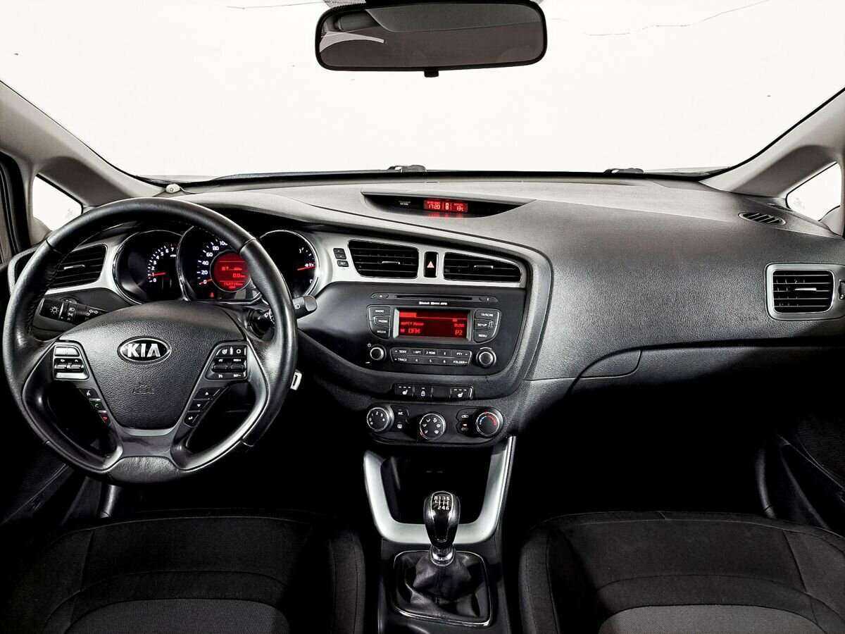 Kia Ceed с пробегом — 2015 год. Фото: #8