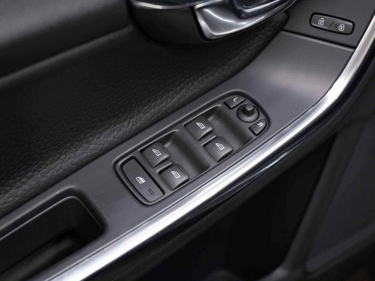 Volvo S60 с пробегом — 2013 год. Фото: #22