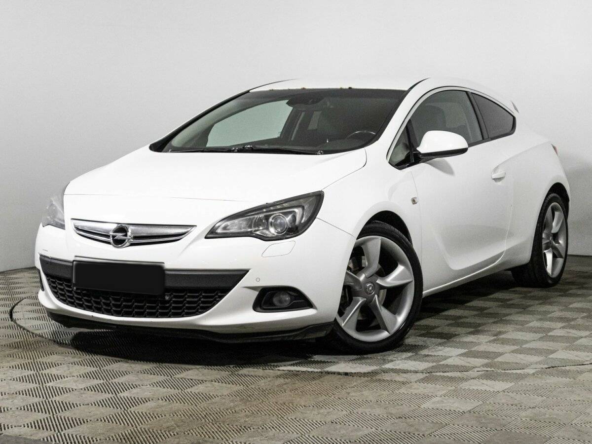 Opel Astra с пробегом — 2013 год. Фото: #0
