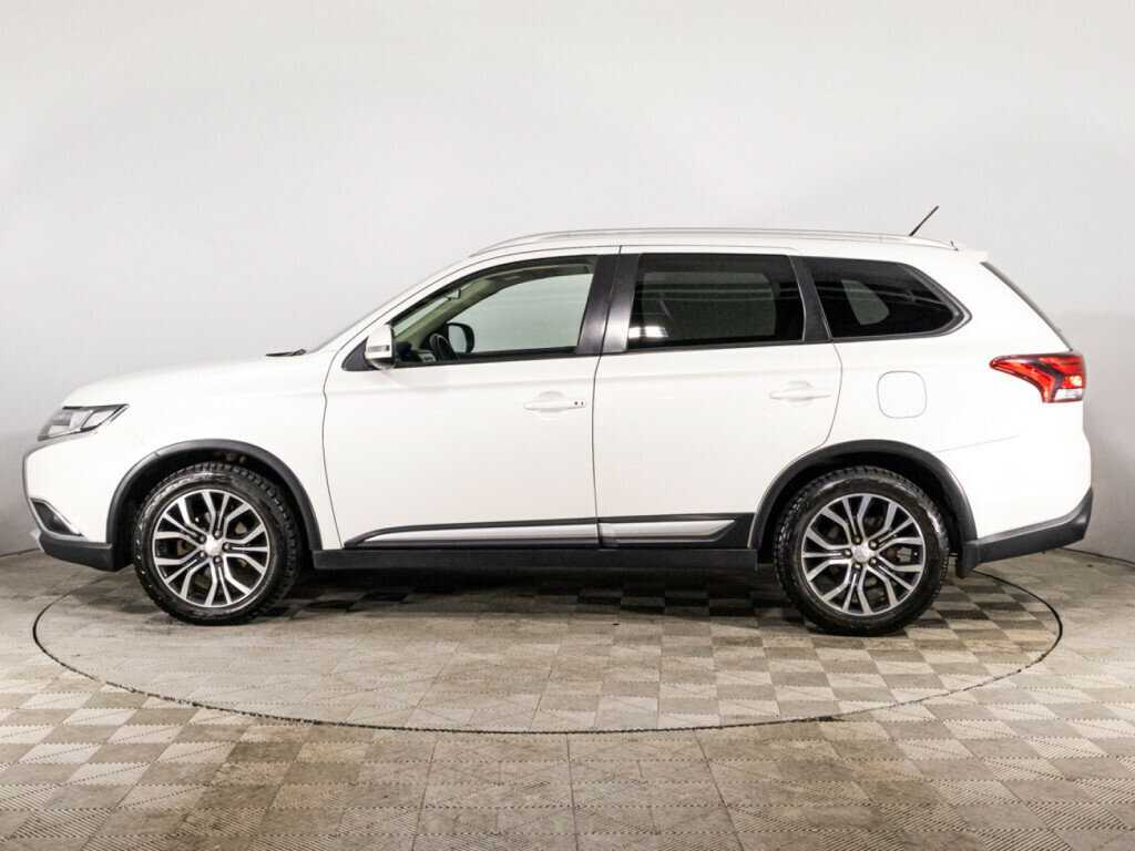 Mitsubishi Outlander с пробегом — 2016 год. Фото: #7