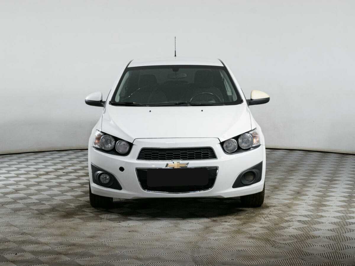 Chevrolet Aveo с пробегом — 2013 год. Фото: #1