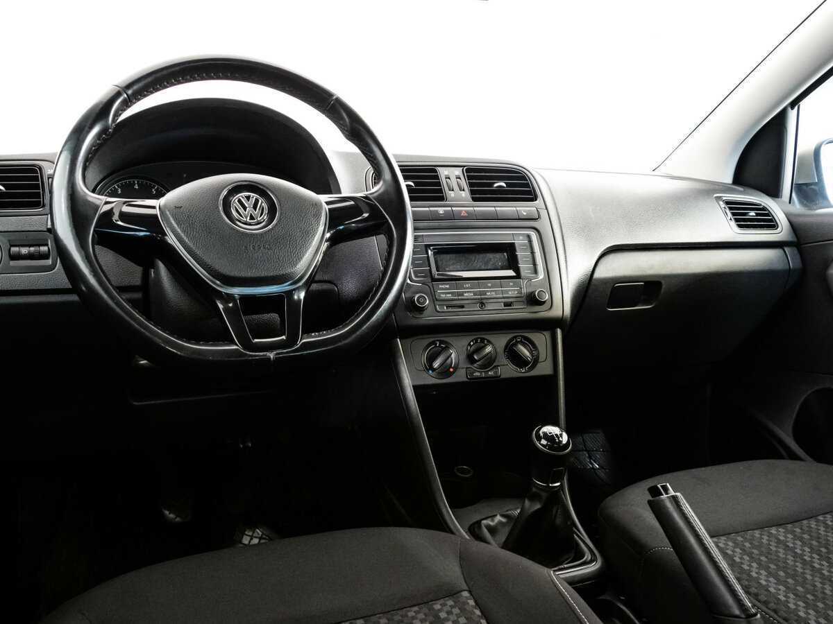 Volkswagen Polo с пробегом — 2016 год. Фото: #7