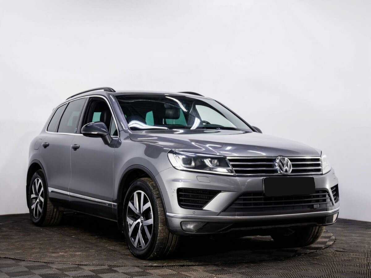 Volkswagen Touareg с пробегом — 2017 год. Фото: #2