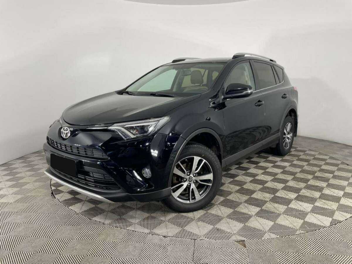 Toyota RAV4 с пробегом — 2018 год. Фото: #0